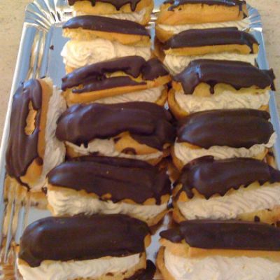 Bandeja de pasteles de chocolate